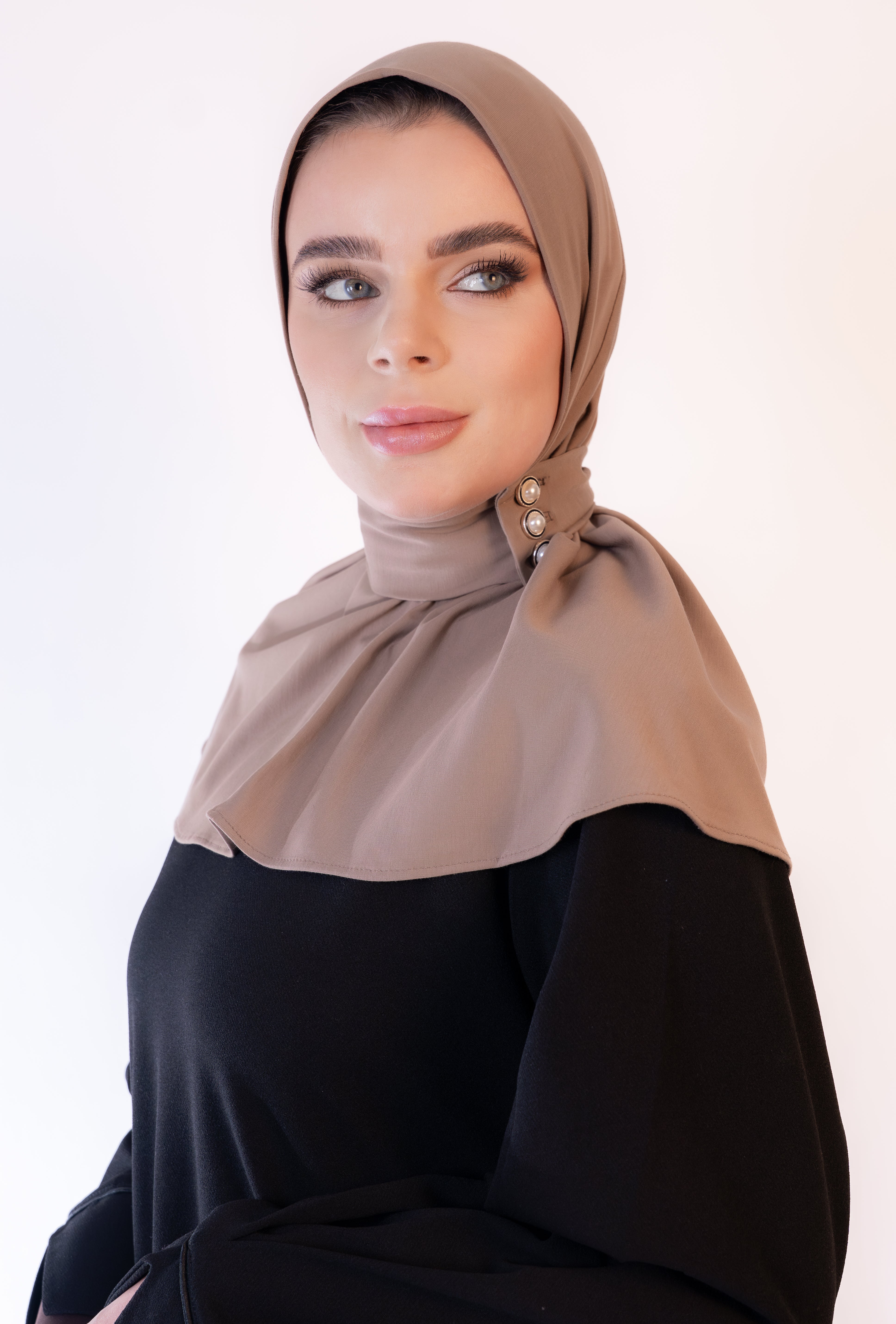 The Collar Hijab- Élégance Sable