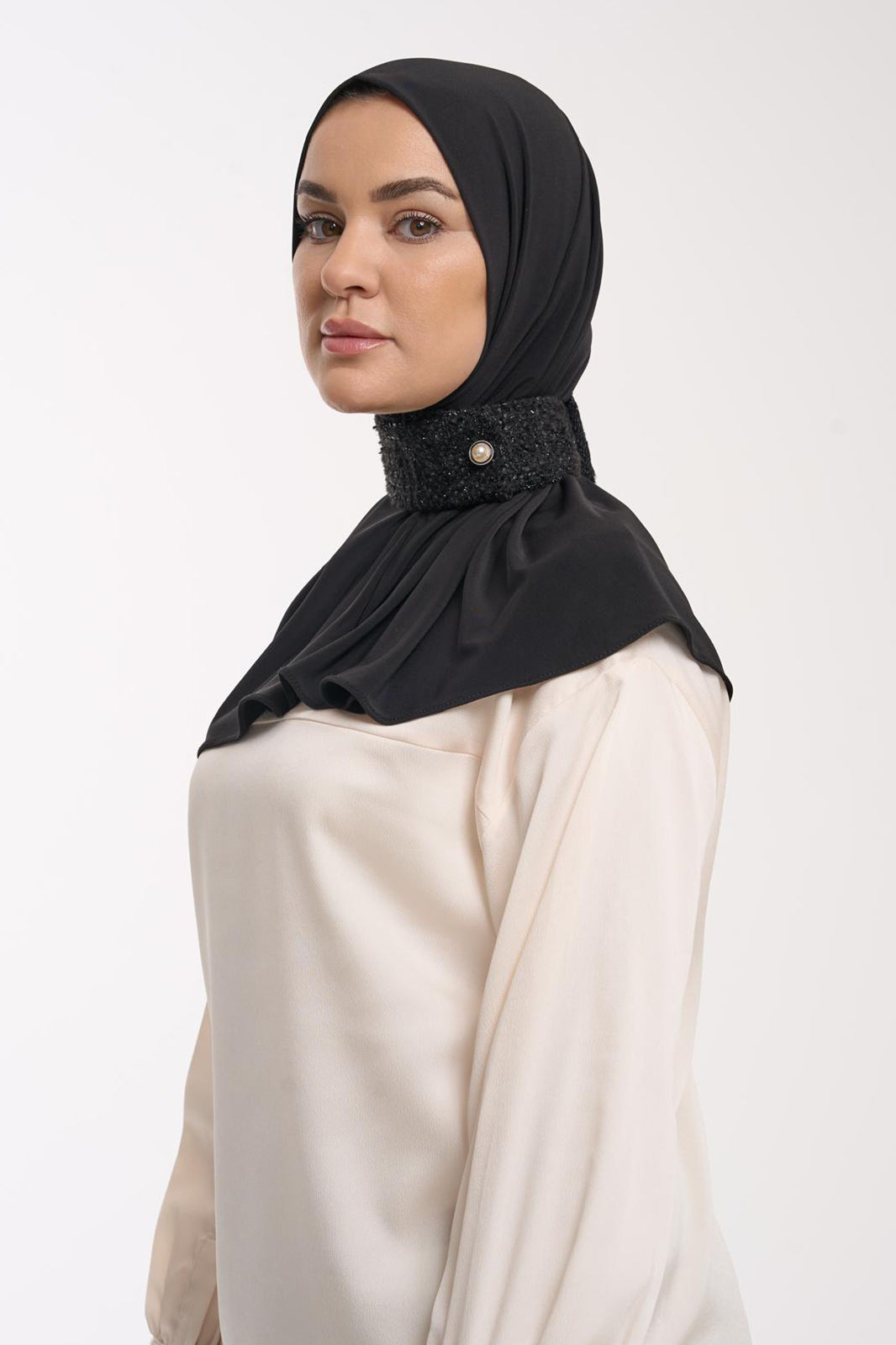 The Collar Hijab - Noir Chic
