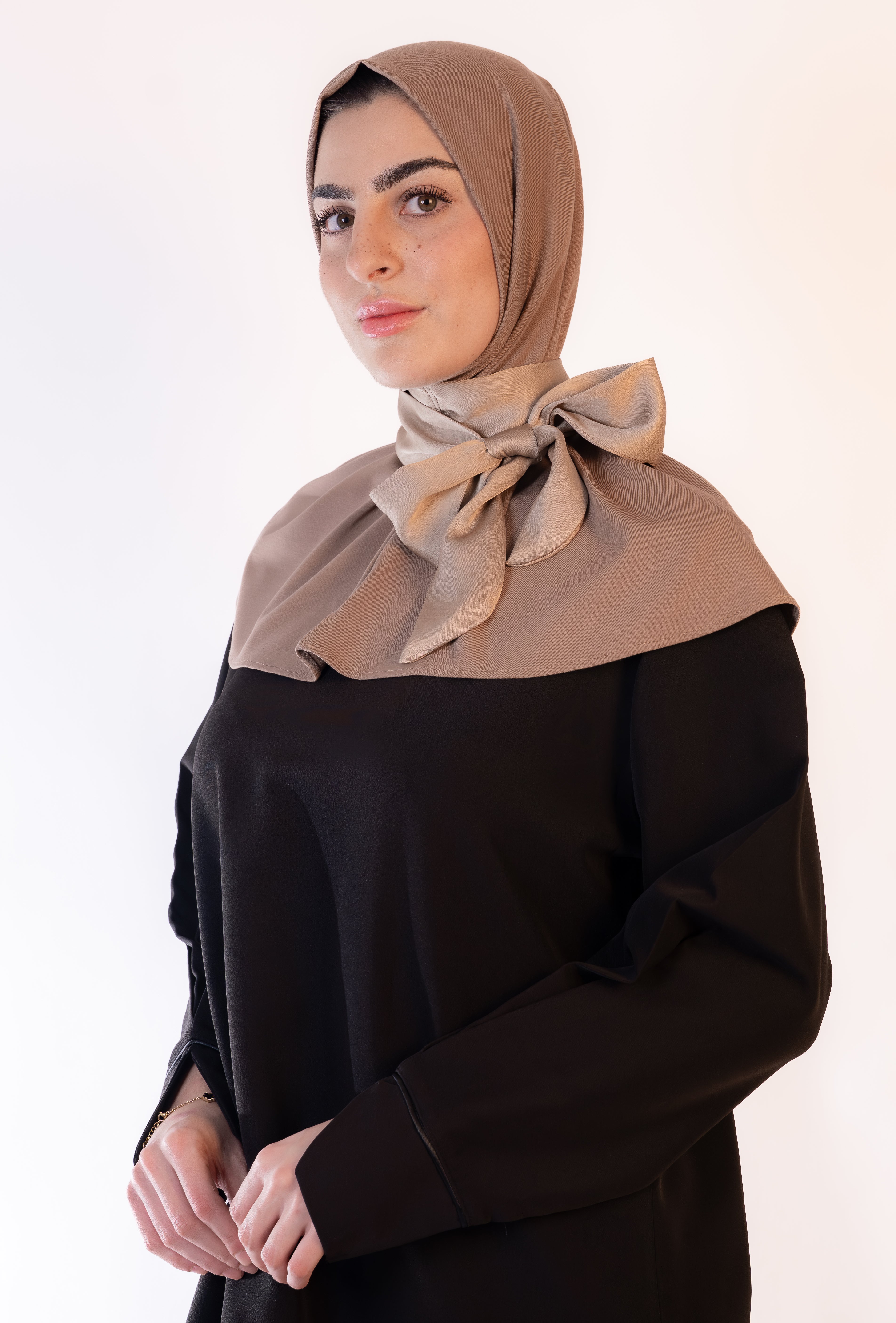 The Bow Hijab- Élégance Sable