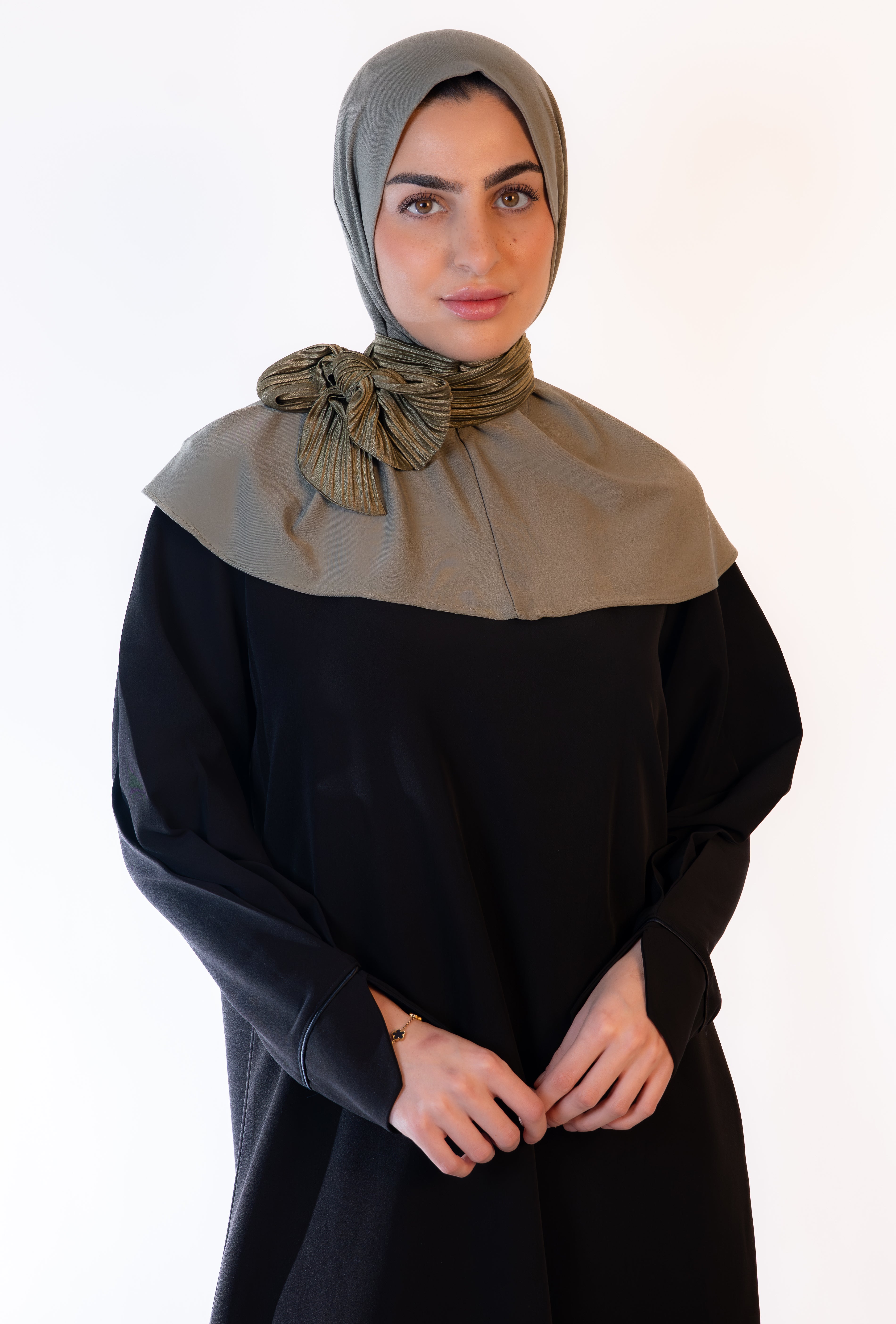 The Bow Hijab- Olive Lumière