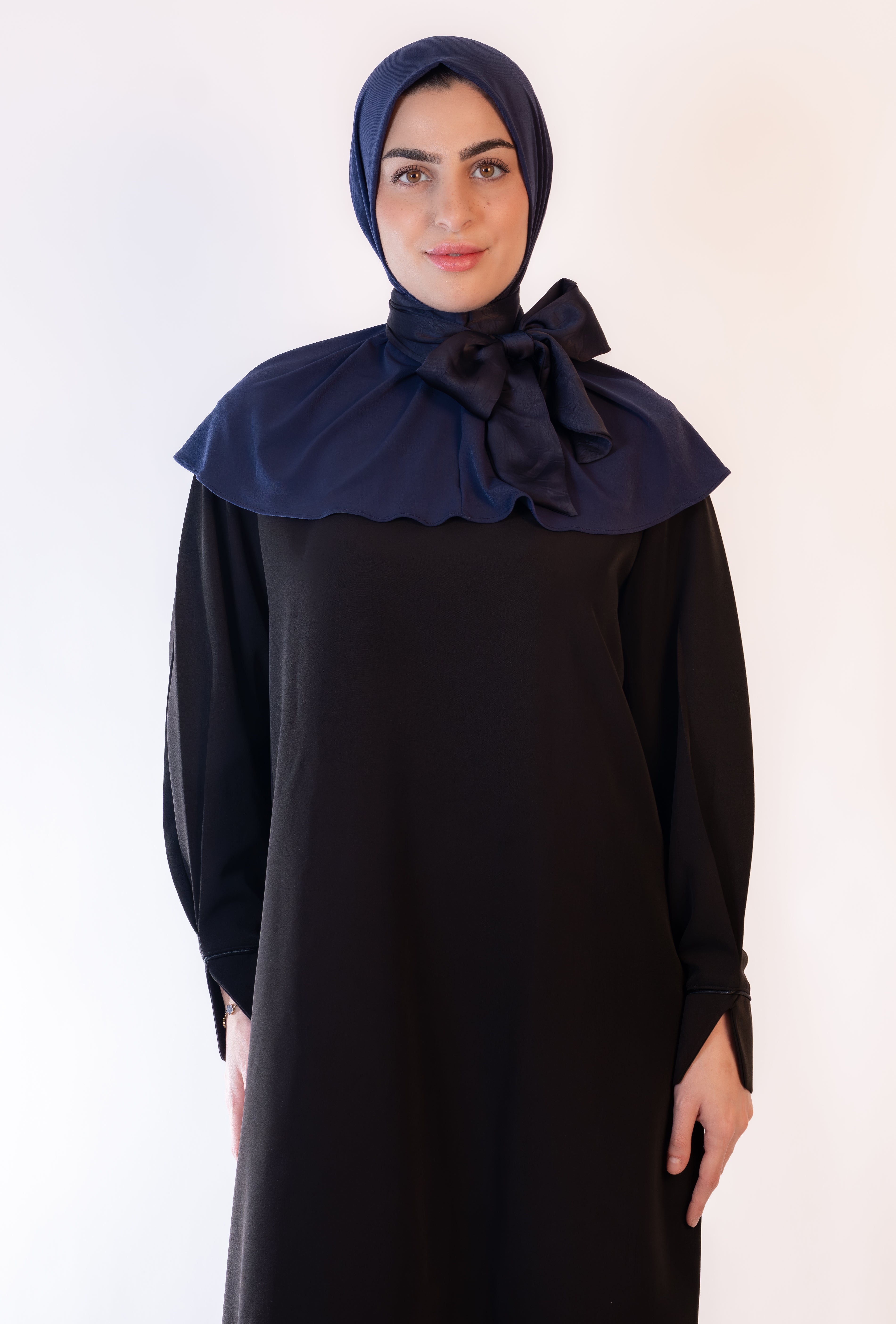 The Bow Hijab- Bleu Noir