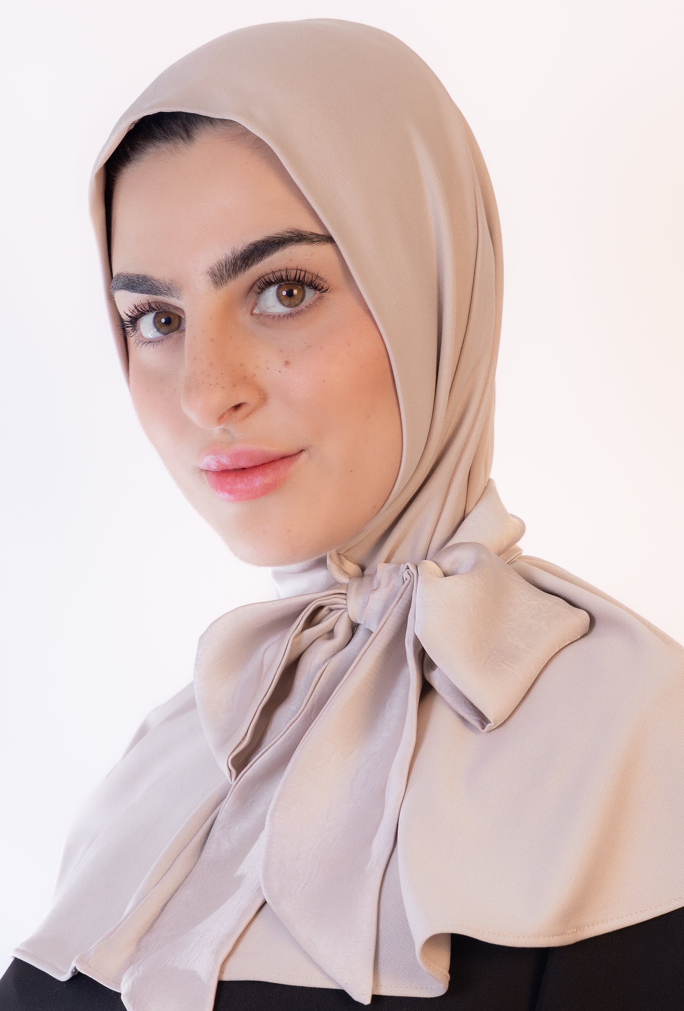 The bow Hijab- Soft Chantilly