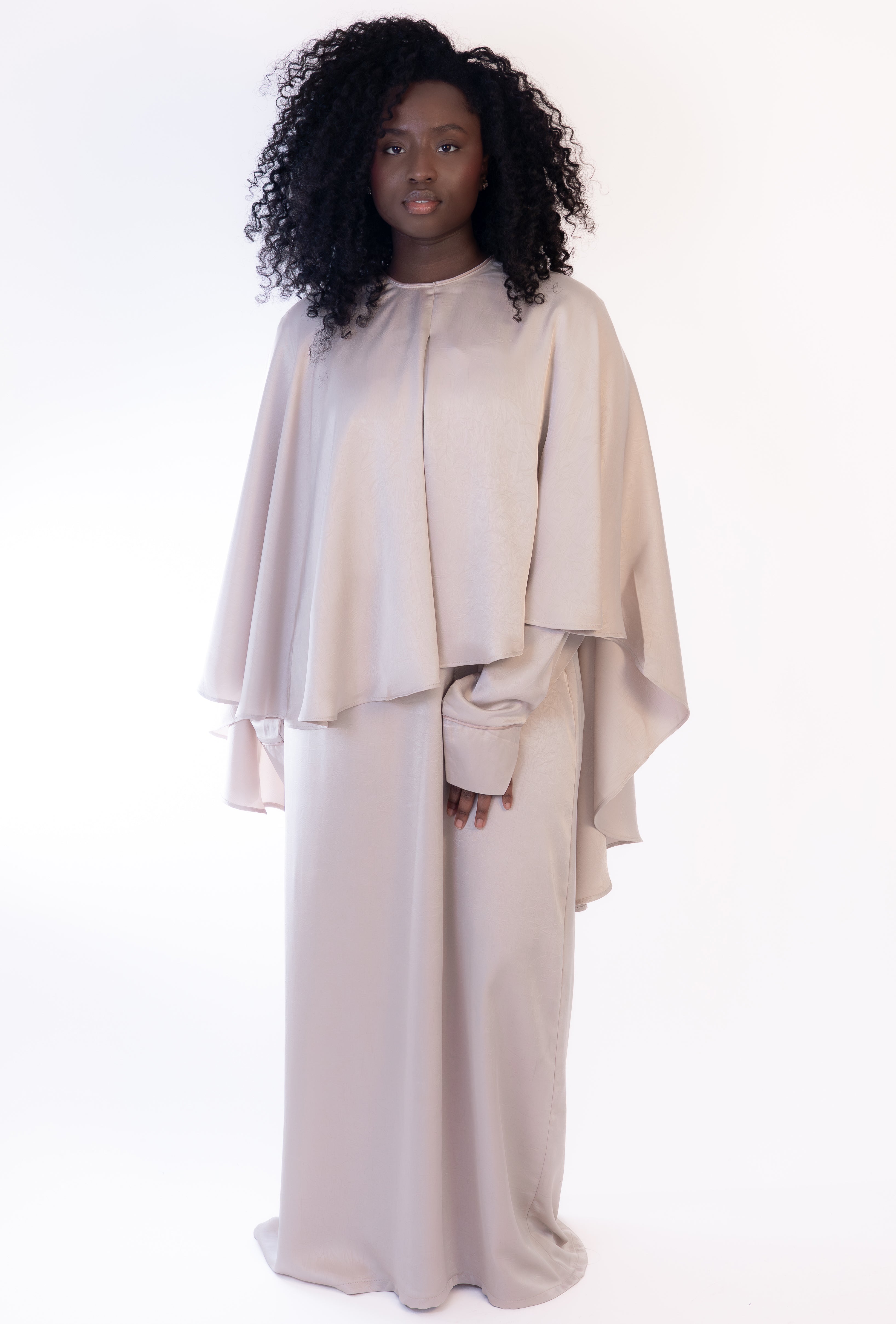 Abaya& Cape Set- The Soft Chantilly